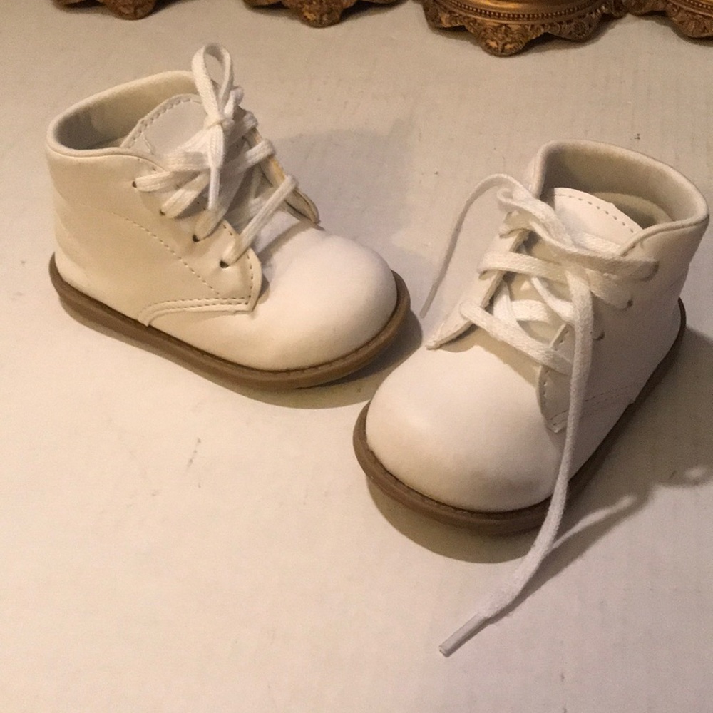 Teeny toes white dress shoe flexible #1-7